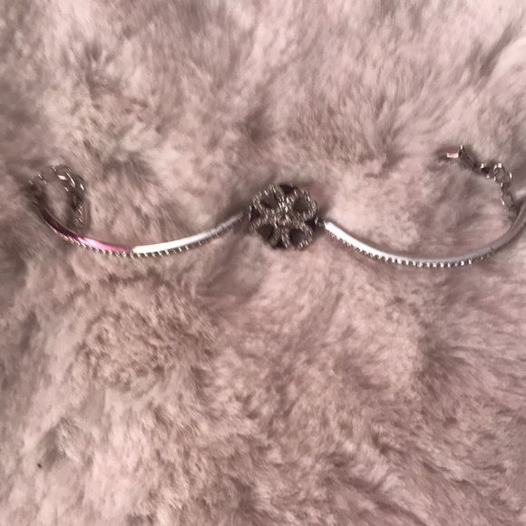 Authentic Swarovski four leaf clover bracelet - Picture 9 of 10